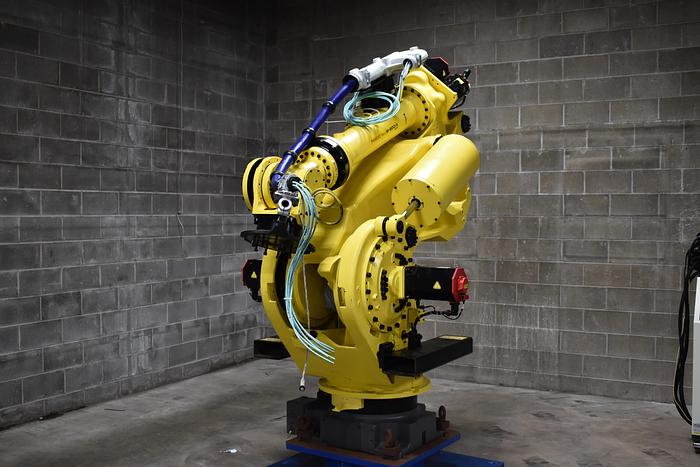 FANUC M900ia/600 Robot